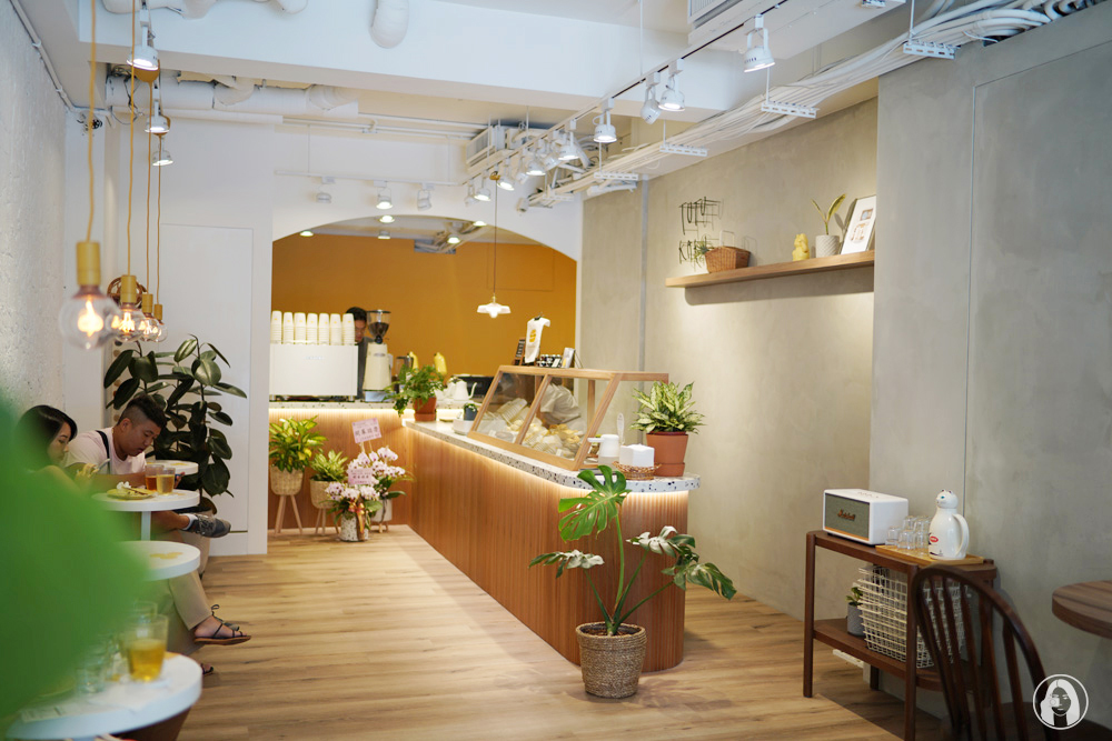 手工現烤司康專賣店 TUTUKAKI 司康小売所，日韓系清新咖啡店風格，花蓮留海來開店