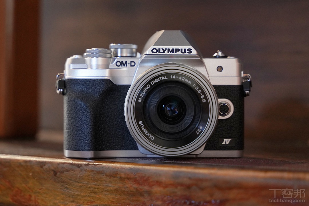 Olympus 入門新機 OM-D E-M10 Mark IV 輕量登場，單機身售價 22,990 元