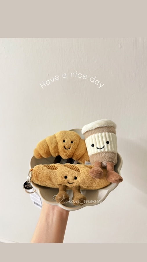Jellycat 𖤐買起來🤣