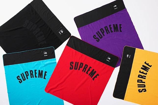 supreme the north face arc logo organizer