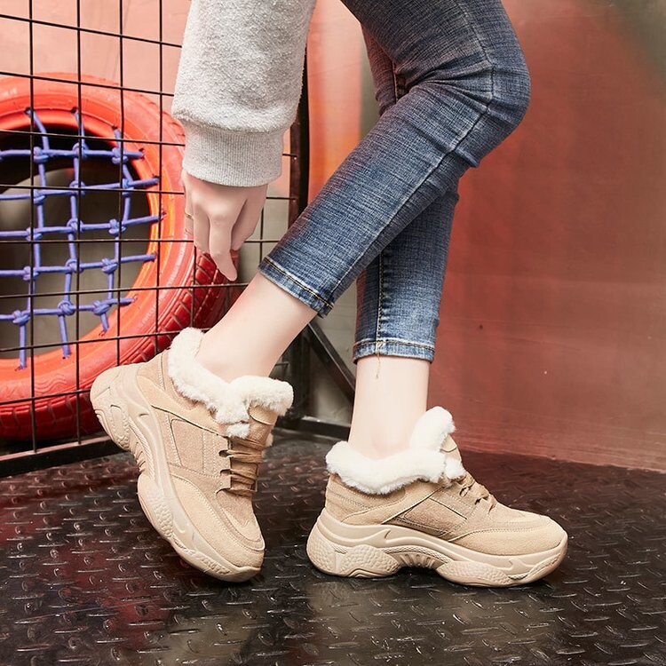 窄版，建議比平常穿的再拿大半碼！ 柔軟透氣不磨腳 鞋底厚度5cm 增高顯瘦，輕盈防滑 顏色：棕色 尺寸：36（23）,37（23.5）,38（24）,39（24.5）,40（25） 窄版，平常穿35（