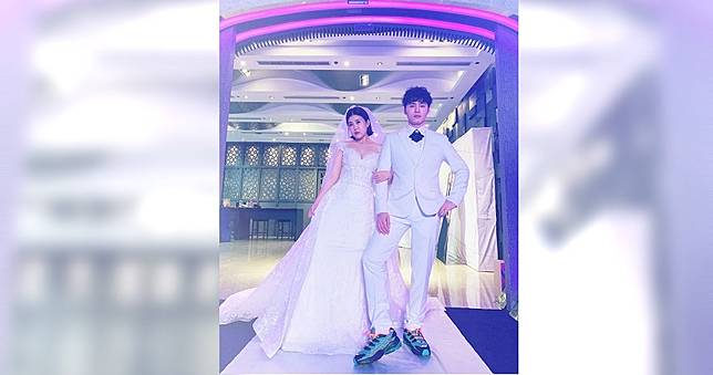 婚紗照曝光！展榮勾木星喜喊「是該告訴大家」