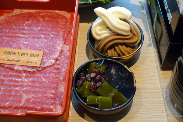 和牛涮日式鍋物放題台北忠孝東店(菜單價位、訂位、生日優惠、小孩收費)，聚餐或一個人都能享用的超值和牛三吃