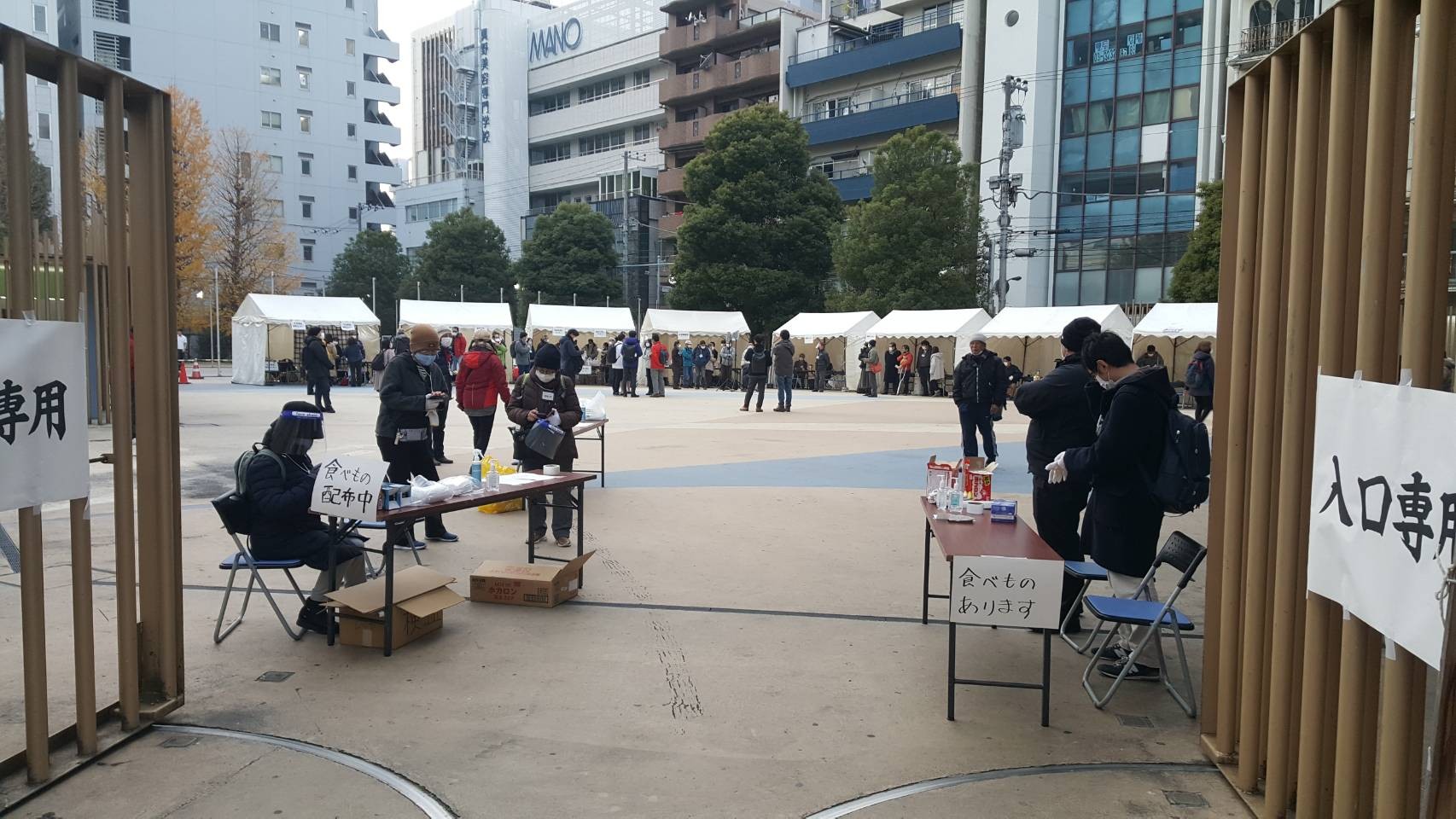 コロナで解雇を告げられた人たち 電機 ディズニー 飲食店 それぞれの苦悩