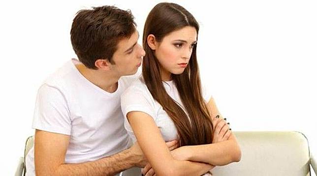 10 Derita Cowok Ketika Ceweknya Ngambek