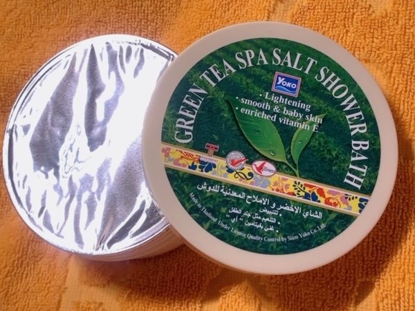 『去角質』防疫在家Home Spa 療癒身心靈必備聖品－皇家御用杜拜飯店指定天然精油添加-泰國Yoko SPA雙效磨砂沐浴鹽 240G／250G 開箱分享