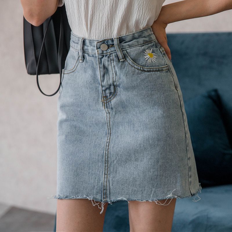 ★現折100★原價499現折100-$399★miustar 白花刺繡不收邊高腰牛仔短裙(共1色，s-xl)0505 預購【nh1016】
