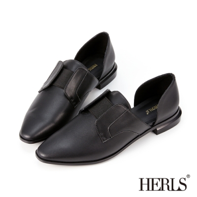 HERLS獨家開發 頂級全真皮製成 / 版型正常 簡約俐落時髦尖楦 時髦無鞋帶鬆緊設計 側V切口鏤空，悄悄延伸腿部線條
