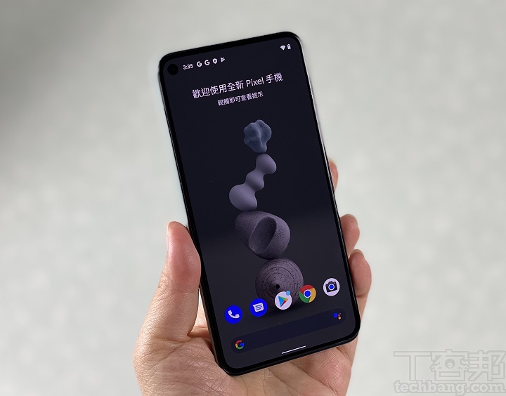 Google Pixel 5 / 4a 5G 開箱比一比，兩款手機該怎麼選？