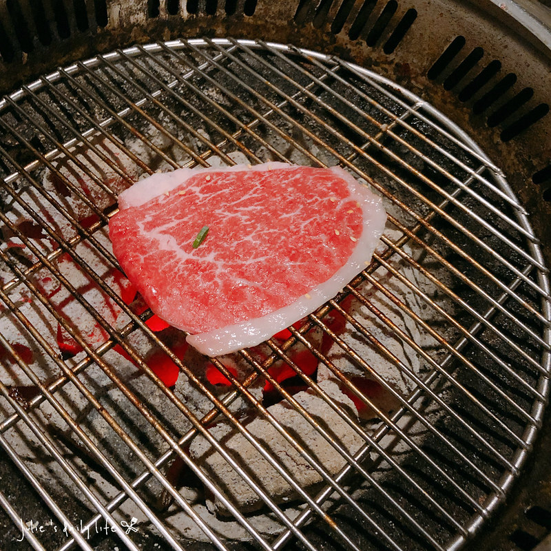 中山區,中山國小站,伊比利豬,吃到飽,和牛,寵物友善,寵物友善餐廳,戰醬燒肉,日本和牛,海鮮,澳洲和牛,烤肉,燒肉,菜單,雙城店 @跟著Julie一起走吧