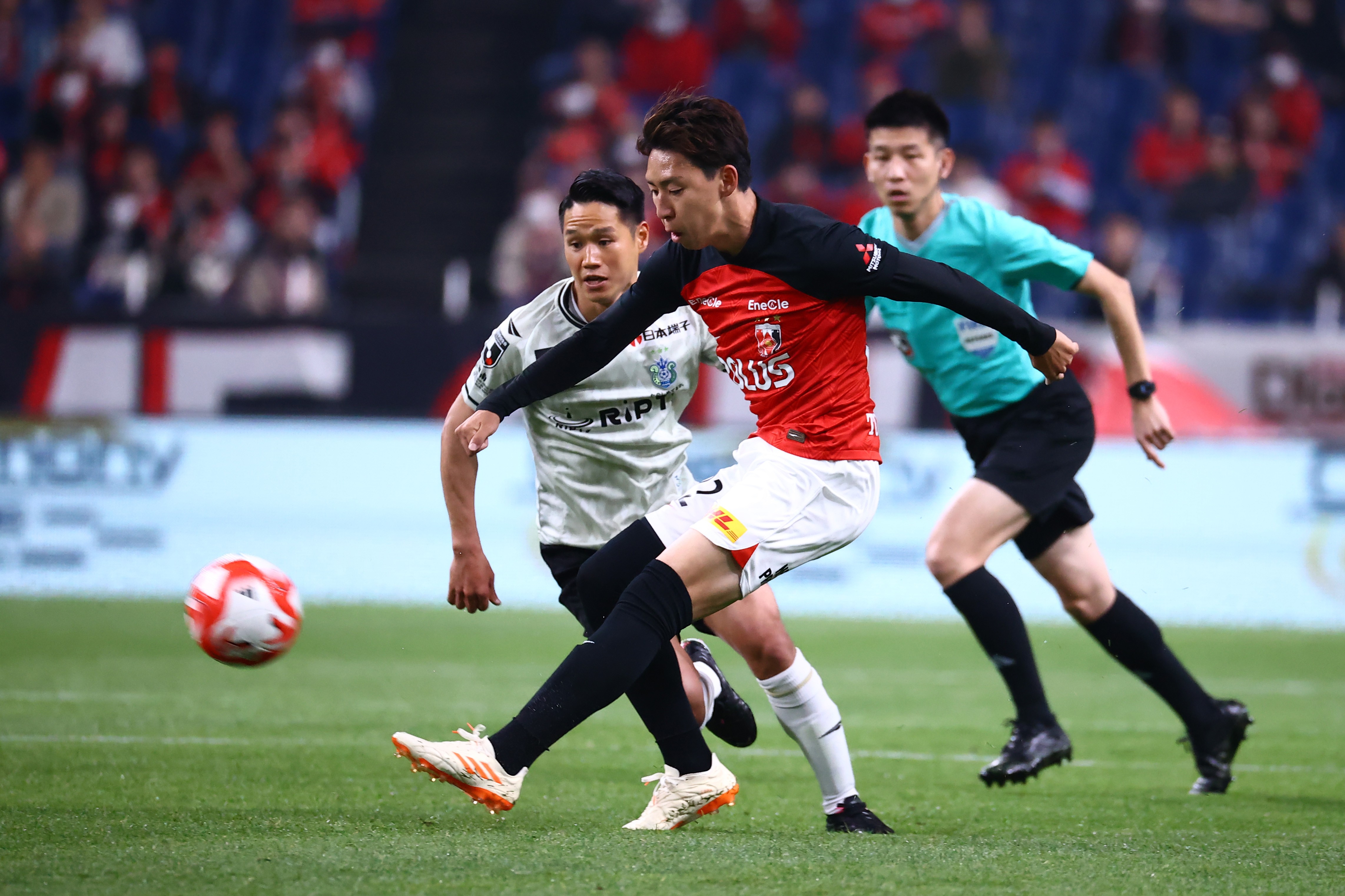 浦和レッズ 柴戸海選手サイン入りサッカースパイク Jリーグカード 青木