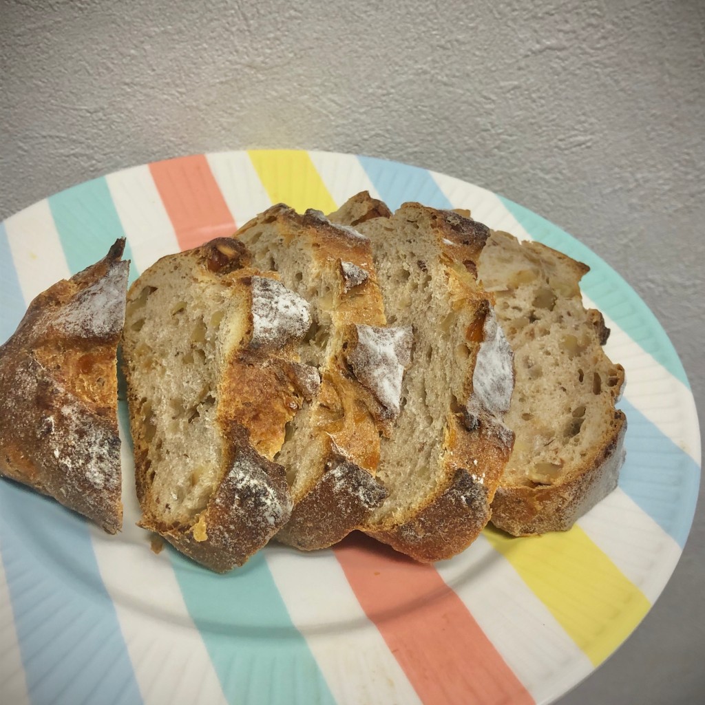 ユーザーが投稿した食パンの写真 - 実際訪問したユーザーが直接撮影して投稿した清和台西ベーカリーカザン・ヴォの写真