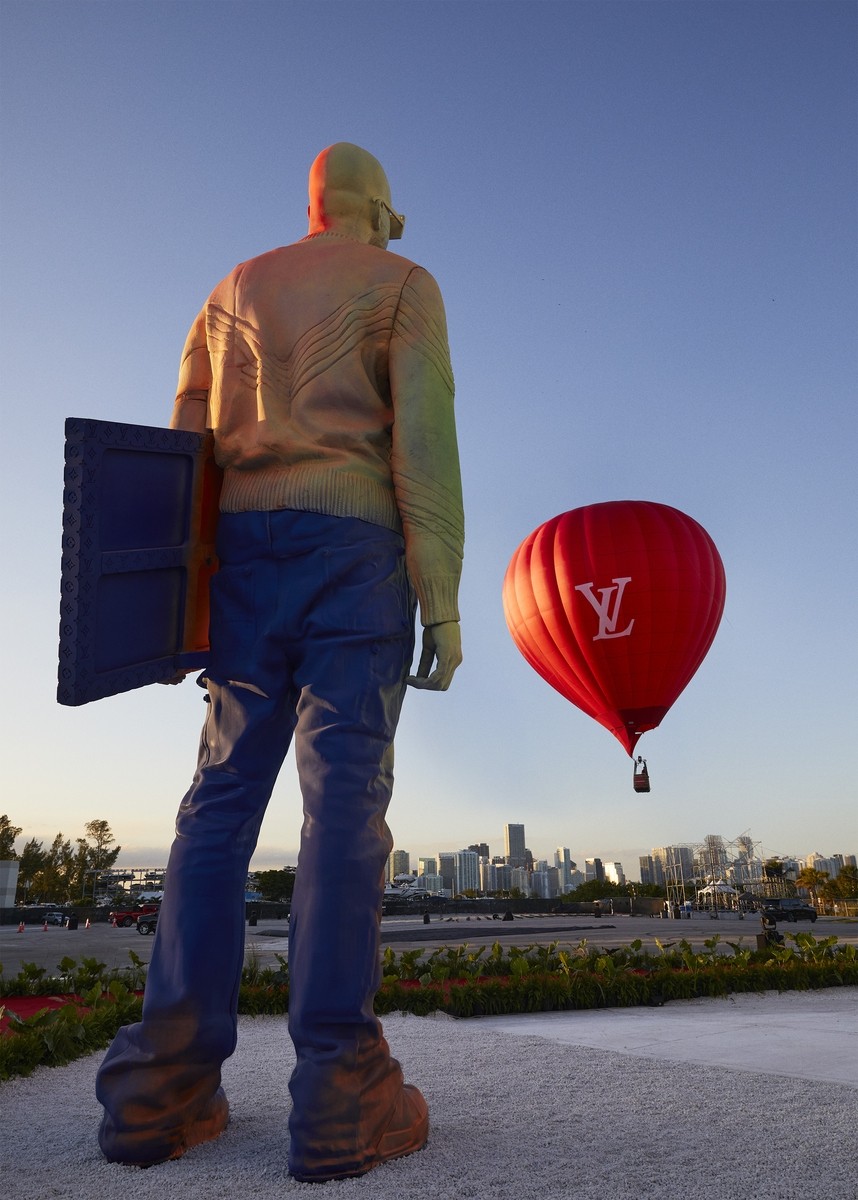 Louis Vuitton ふき取れ ルイ ヴィトン スタジャン ヴァージル
