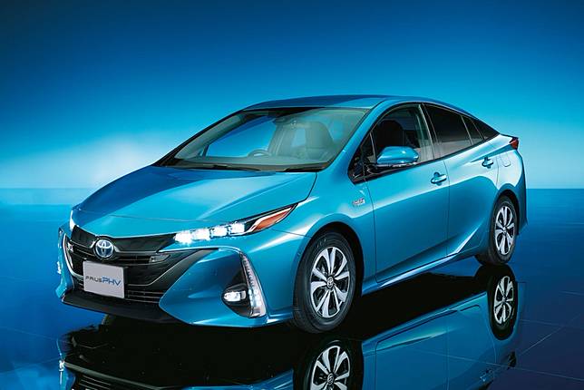 五人座設定 V2h 機能強化 Toyota Prius Phv 日規19 年式變更發表 Carstuff人車事 Line Today