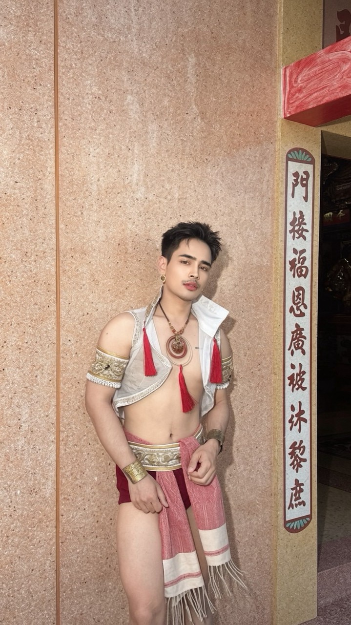 บ้านฮัก  เจ้าหนวด 🫶🏻🏠(ณนนท์)