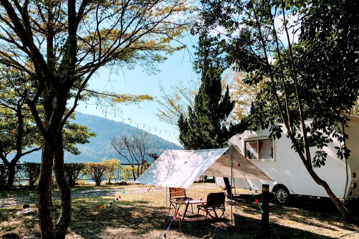 OwlJourney 推薦營地－在水一方 湖畔小屋 1