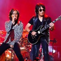 B'z brothers in Hokkaido