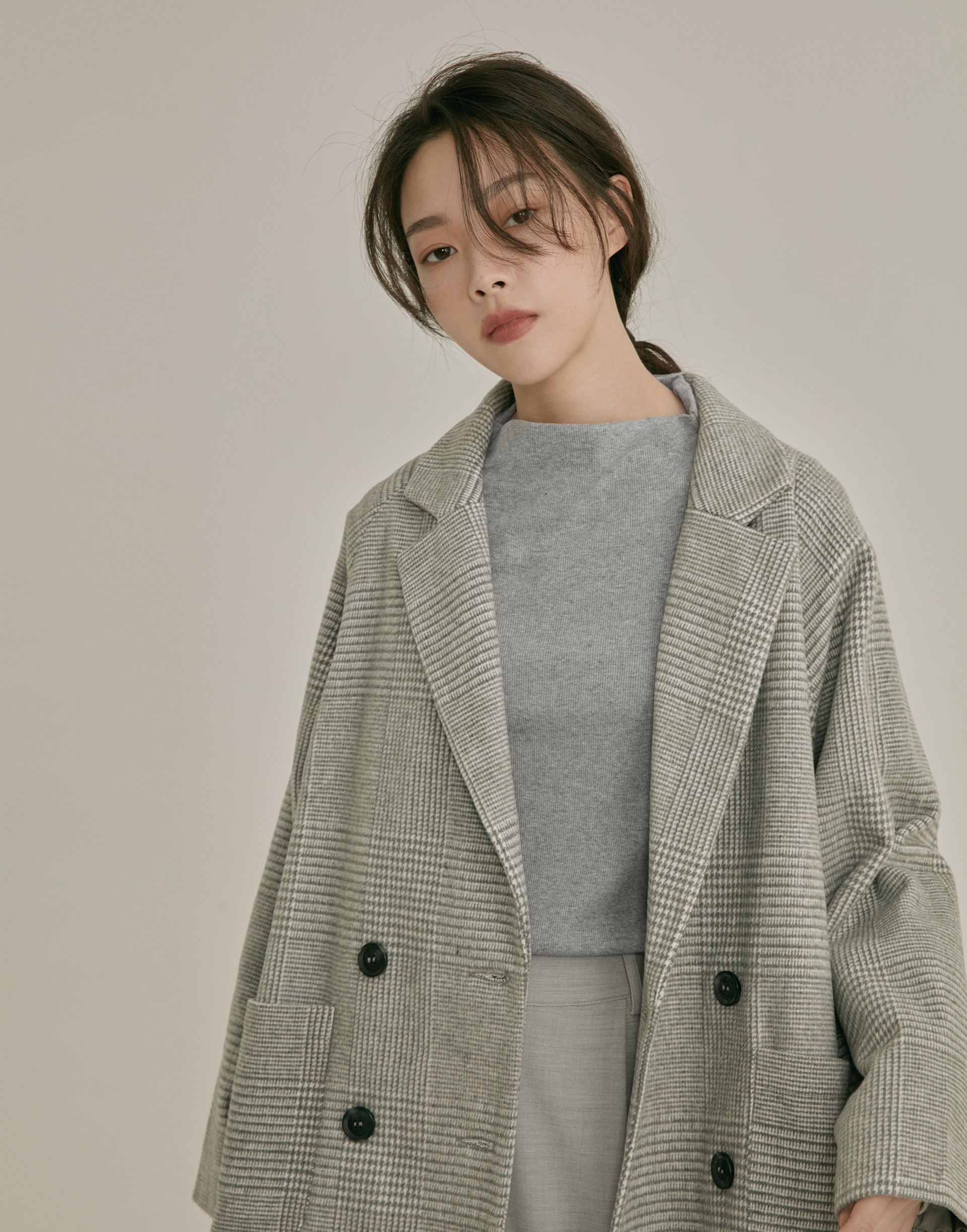 彈性：適中 MIT、基礎百搭版型、可內搭也可單穿、細緻羅紋