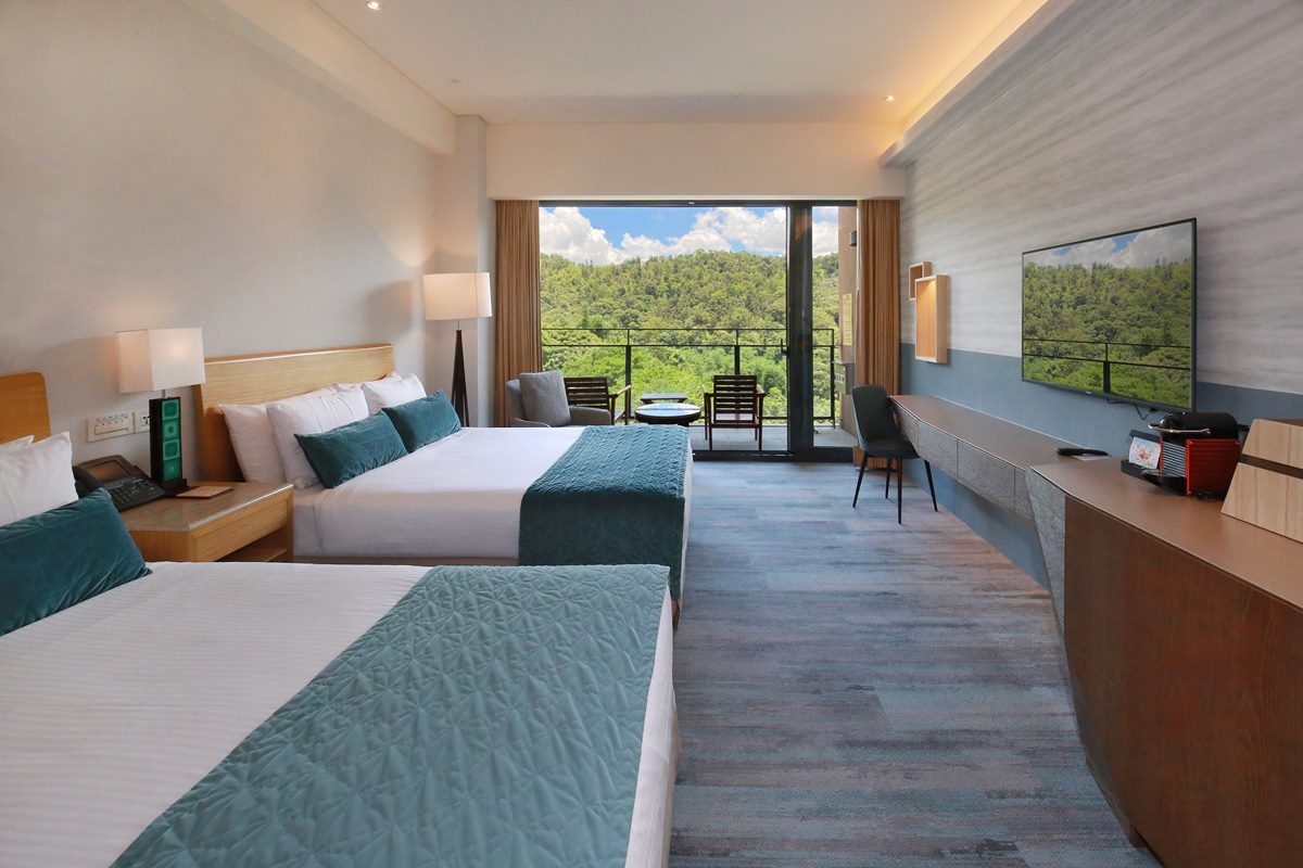 一次住２種體驗！４家豪華露營車、飯店買１晚送１晚，早餐到宵夜免費吃４餐