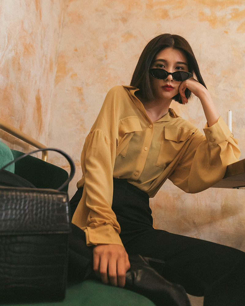 前雙口袋/寬袖設計 商品長度/適中商品版型/適中商品厚薄/適中商品彈性/無