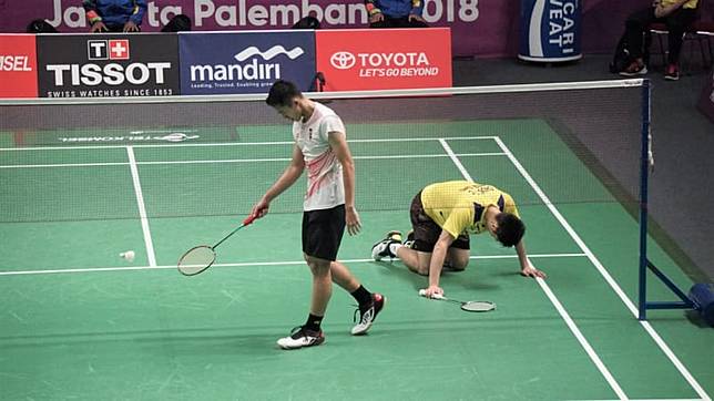 Atlet bulutangkis Indonesia, Christie J. saat melawan Chou Tienchen pada laga final tunggal putra di Asian games 2018 di Jakarta (28/08/2018). (Foto: Aditia Noviansyah/kumparan)