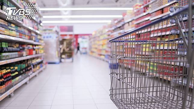 全民都戴起口罩預防飛沫傳染。(示意圖／TVBS)