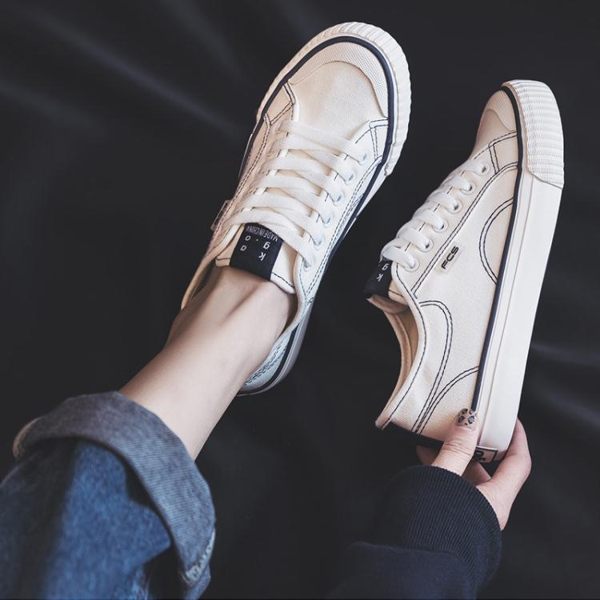 小白鞋春款百搭小白鞋女夏款學生超火智熏網紅帆布鞋山本風港風板鞋 傾城小鋪