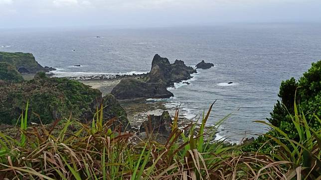 在綠島輕輕搖晃 海參坪 小長城步道 睡美人 哈巴狗岩 健行筆記 Line Today