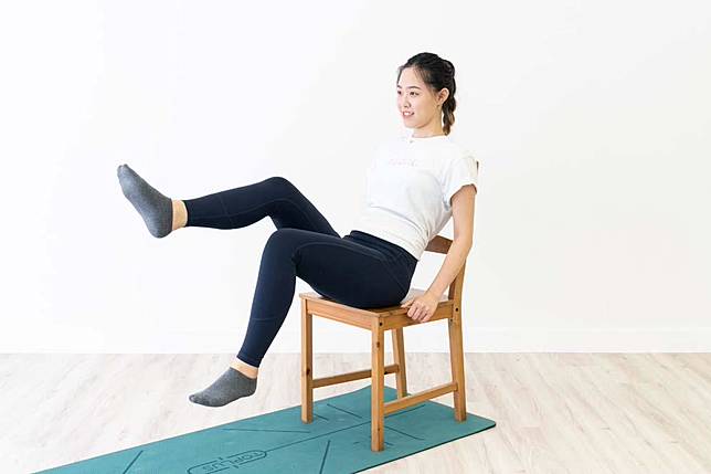 在家運動6 椅子操 增強手臂及核心肌肉 明報 Line Today