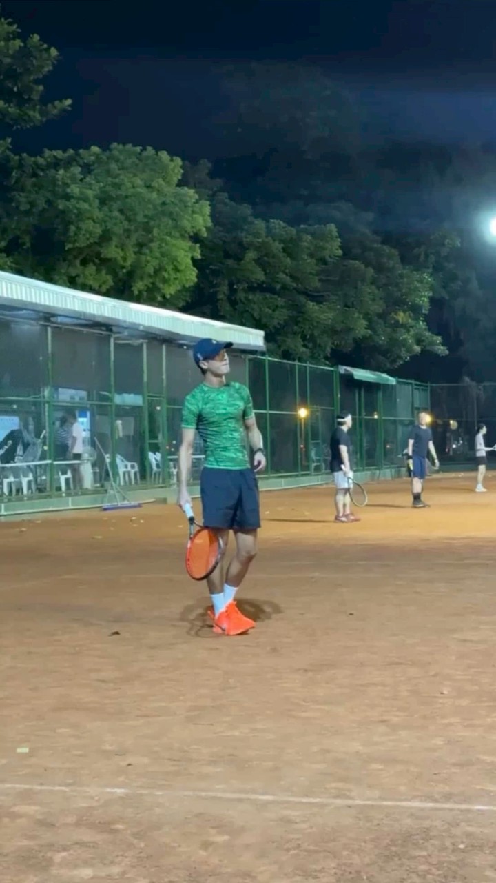 爆打網球🎾