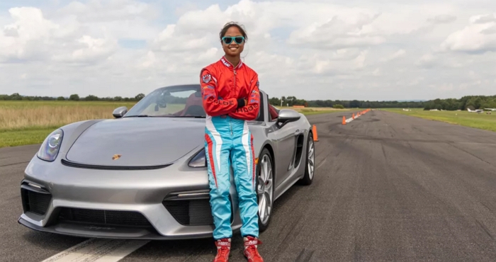 16歲華裔女高生駕駛Porsche 718 Spyder，打破S型連續繞錐最速世界紀錄