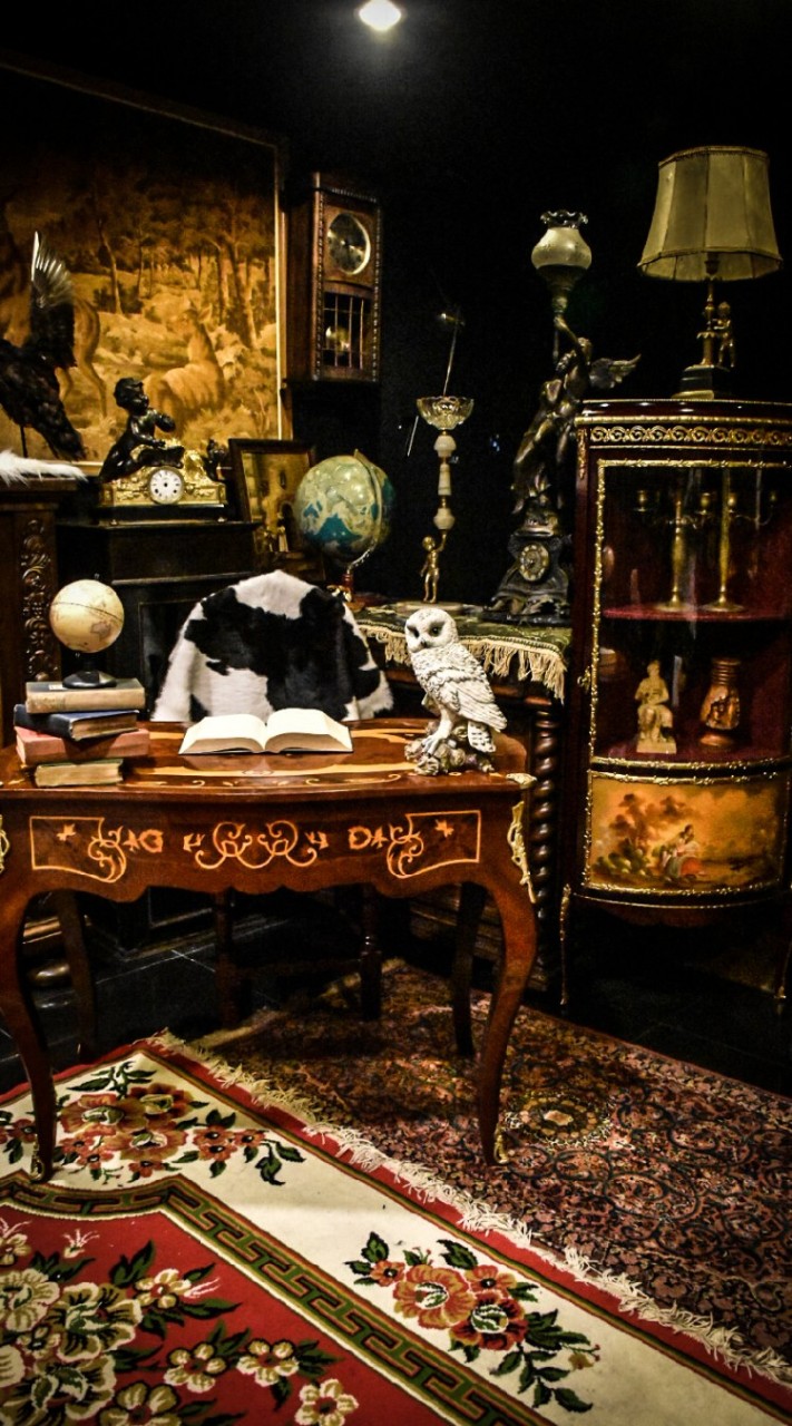 Spoy Vintage Antique