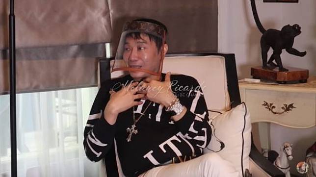 Adjie Notonegoro (channel Youtube Melaney Ricardo)