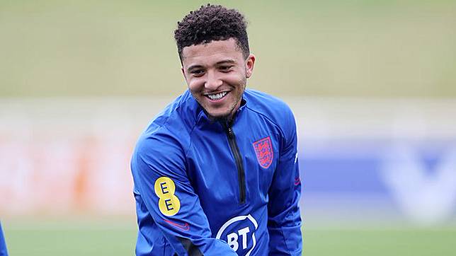 Pemain timnas Inggris, Jadon Sancho saat berlatih di St. George's Park, Burton upon Trent, Inggris, 24 Juni 2021. Manchester United itu disebutkan telah mencapai kesepakatan dengan Borussia Dortmund untuk pembelian Jadon Sancho seharga 73 juta pound sterling (Rp 1,4 triliun). REUTERS/Carl Recine