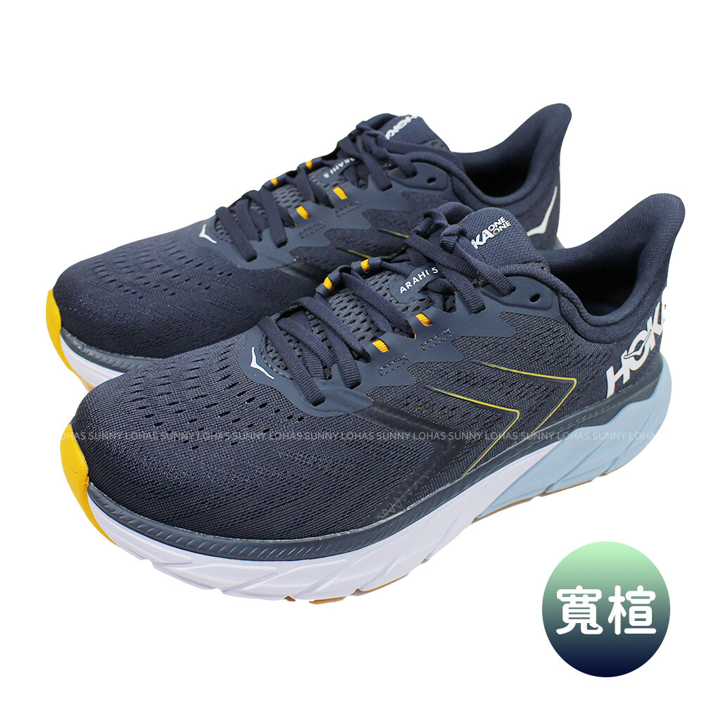 arahi 5 支撐型 路跑鞋 建議售價:nt4580 arahi 來到全新第五代每次的更迭arahi都重新改寫了支撐鞋款的歷史 有著最佳的減震設計卻也同時擁有最輕的重量這兩種看似矛盾的組合完美的呈現