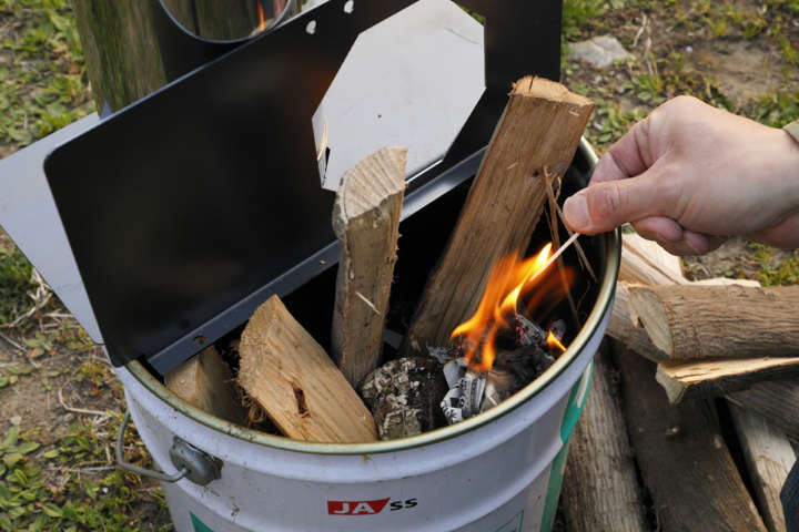 ペール缶コンロ diy BBQ ストーブ 焼却炉 焚き火台 - 通販 - guianegro