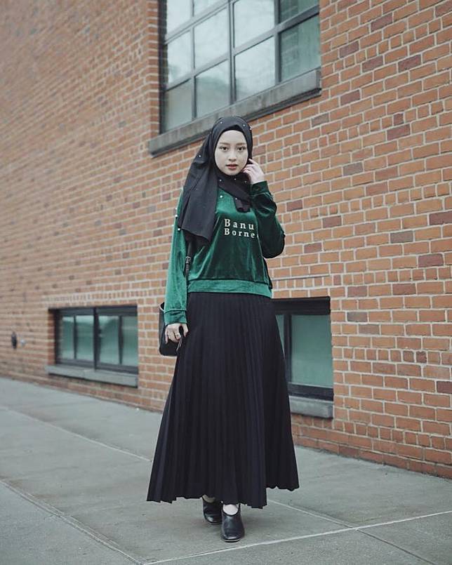 7 Fashion Hijab  Anti Ribet dengan Rok  yang Cocok Buat 