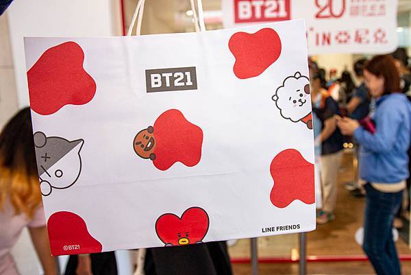 【石牌美食】亞尼克石牌店-剛開幕就大爆人潮的超人氣生乳捲甜點店