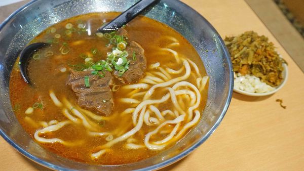 【台北美食】志明牛肉麵-有得過牛肉麵節獎項的牛肉麵店