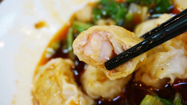 【台北美食】小胖胖扁食-中午用餐時間會大排長龍的台北東區小吃店