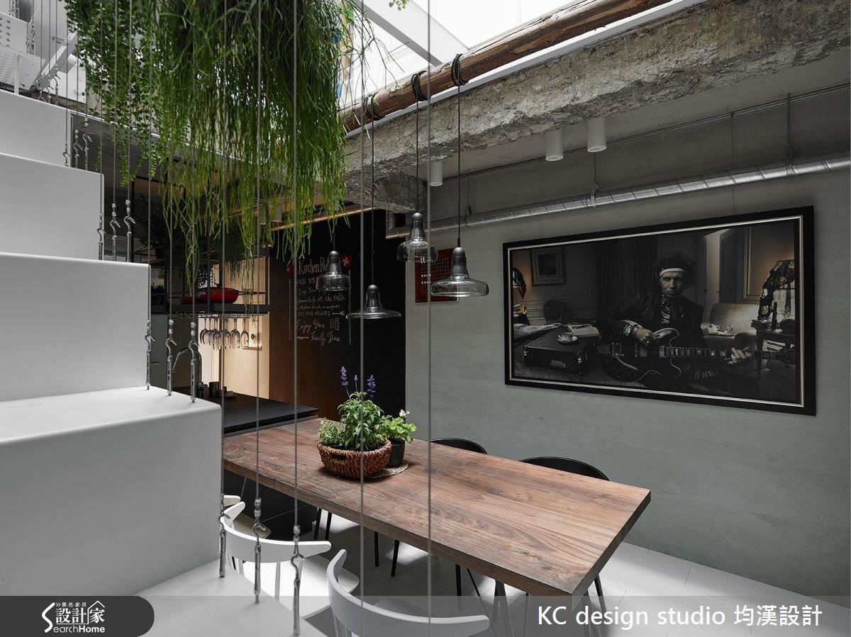 你是否留意到，無論是咖啡廳或百貨公司等公共空間，總