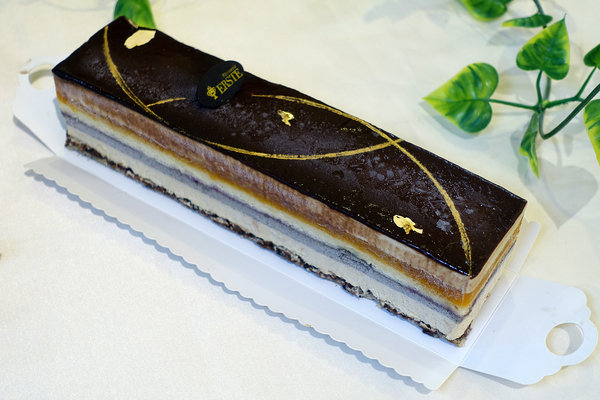 大安區甜點店艾斯特烘焙Erste Patisserie 4週年慶優惠，用銅板價品嚐世界西點冠軍師傅甜點，使用三倍券優惠更超值