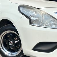นิสสันอเมร่า