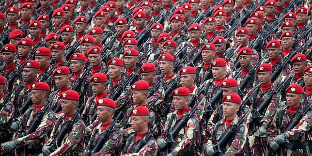 Mengenal 11 Tunjangan Di Luar Gaji Pokok Yang Diterima Anggota Tni Kompas Com Line Today