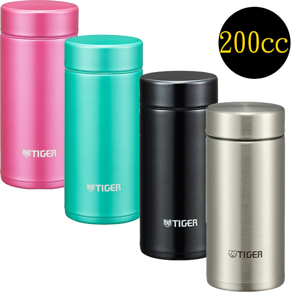 3.6cm口徑設計 內部鏡面加工處理,易清潔 內部無氟素塗層不鏽鋼304原材 型號：MMP-J020 顏色：亮綠(GP) 亮紅(PP) 亮黑(KP) 不鏽鋼(XC) 尺寸：5.8 x 5.8 x 12