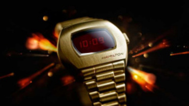 太空時代經典錶款重出江湖！HAMILTON「PSR」金光復刻LED跳字數位腕錶未來潮