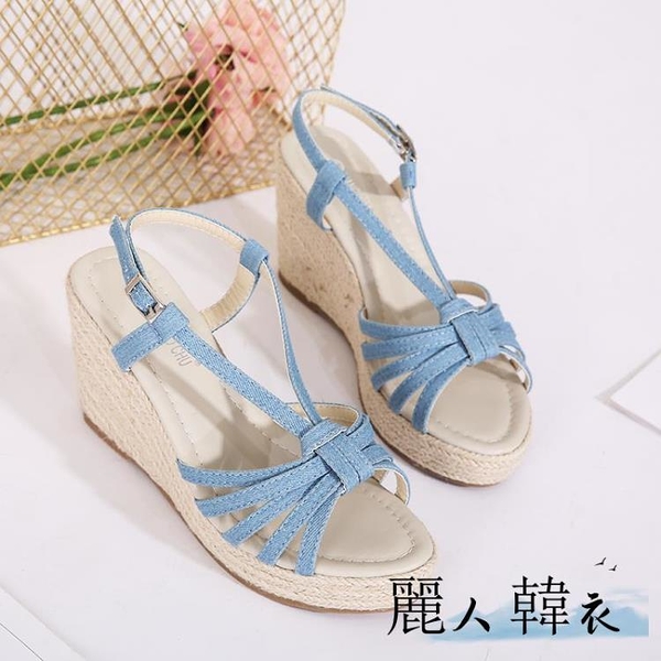 厚底涼鞋 草編坡跟 2023夏季新款小清新牛仔麻底坡跟羅馬防水臺女鞋仙女風草編涼鞋女