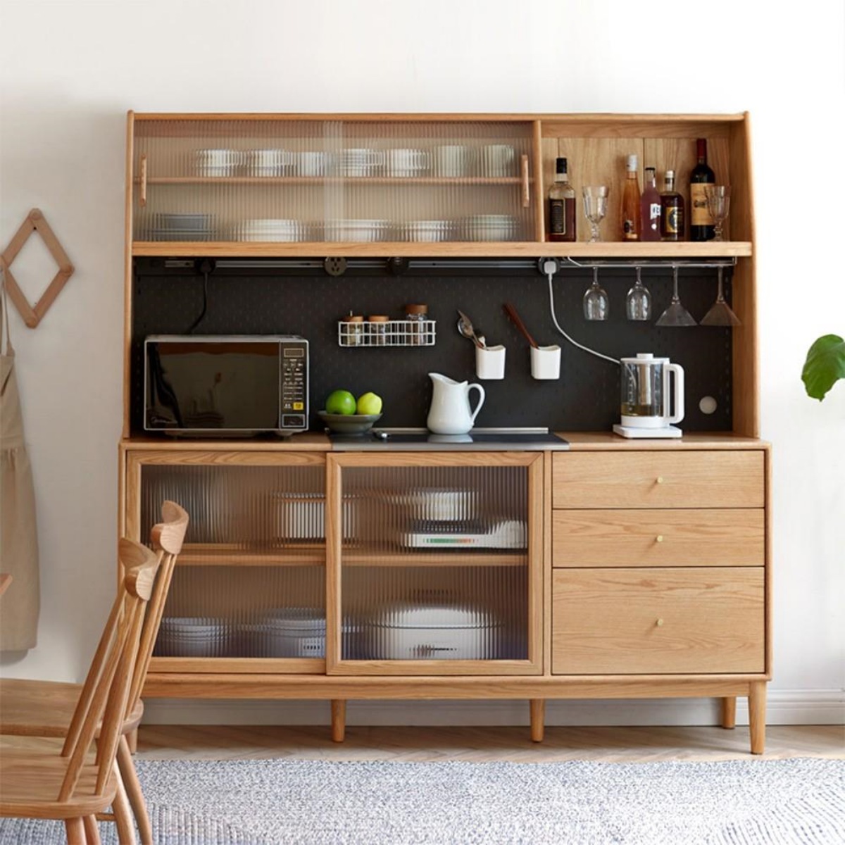 餐邊櫃；餐邊電器櫃；電器櫃；室內設計；餐廳設計