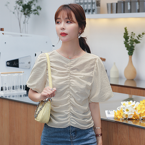 依二衣 設計感燈籠袖上衣夏新款韓版抽褶瘦身百搭氣質小衫