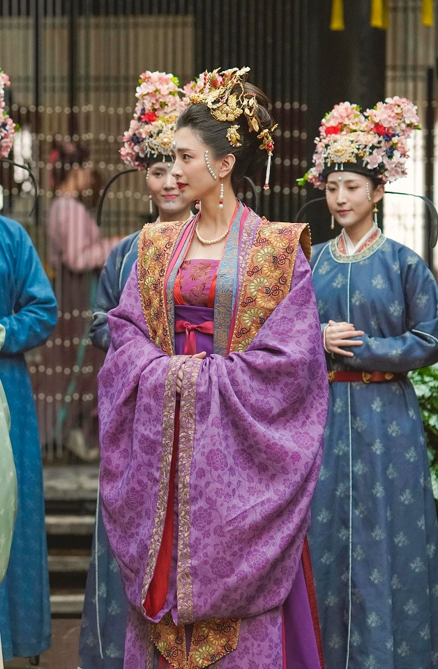 古裝劇「美絕人寰的皇后造型」2：江疏影 飾演《清平樂》曹丹姝